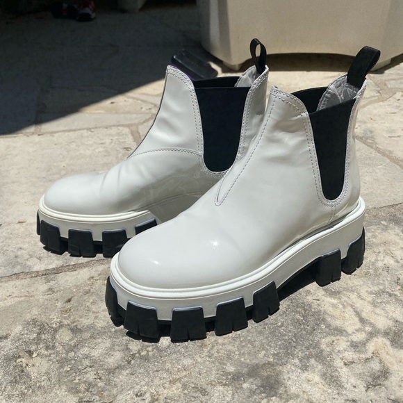 Prada Chelsea Lug-sole monolith boots - Picture 5 of 5